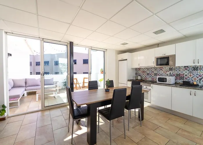 Un Lugar House Canteras - Coliving Δωμάτια σε οικογενειακή κατοικία *